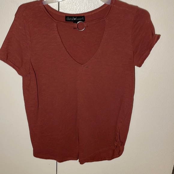 Women’s Derek Heart v-neck tshirt - Picture 1 of 3